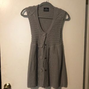 Sweater vest